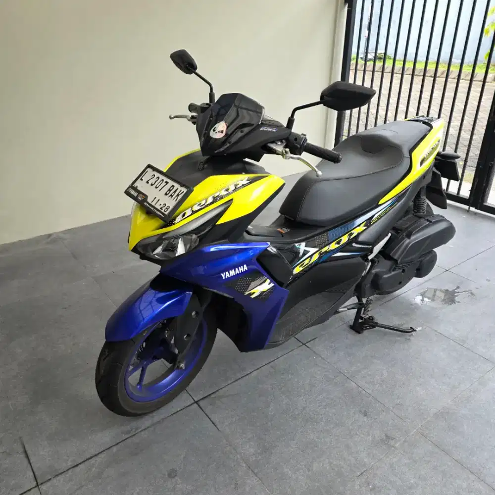 Yamaha Aerox 2023 blue yellow