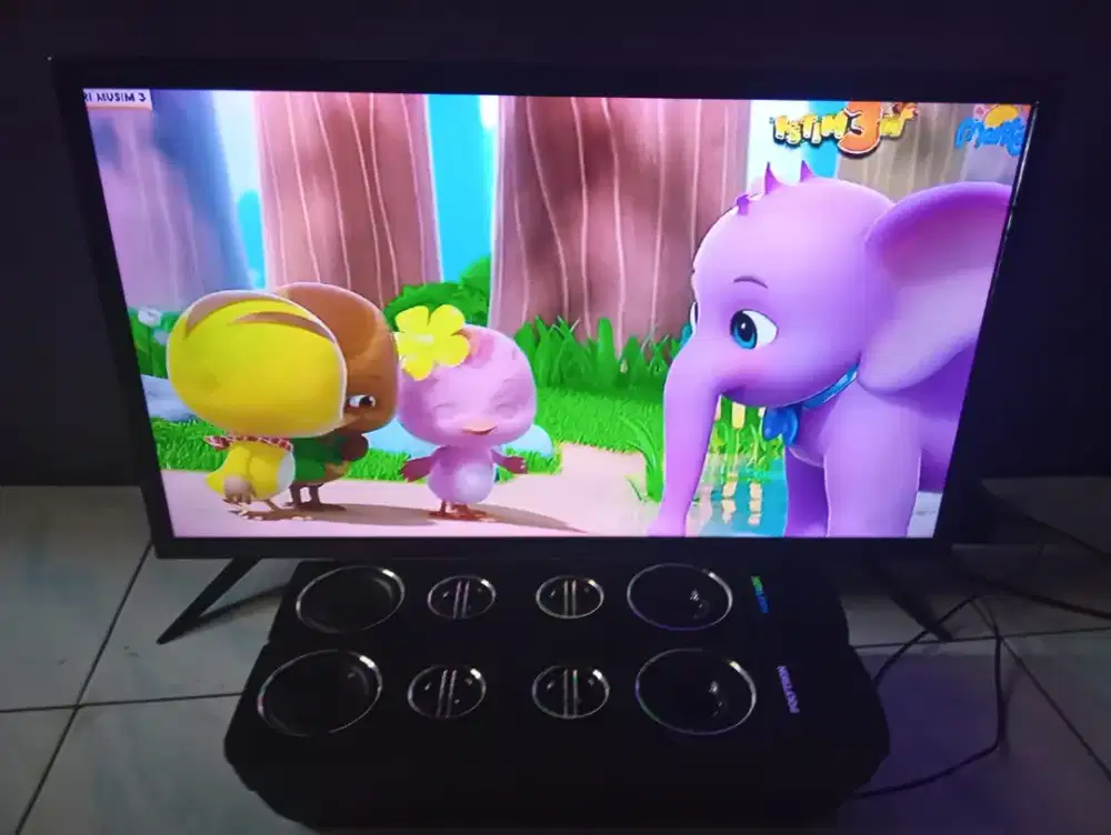 Tv LED Polytron 32 Speaker Tower