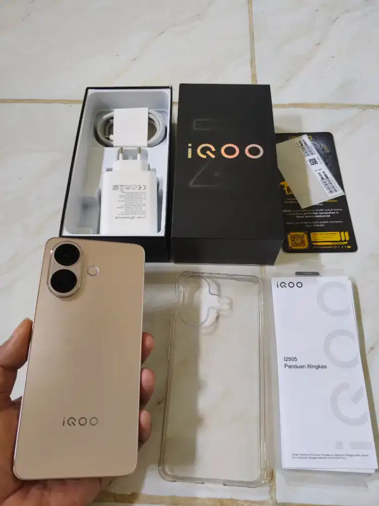 Iqoo z10r 8/128 garansi resmi 2 tahun