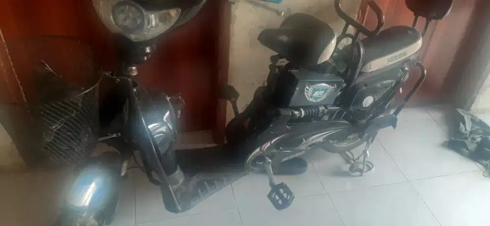 Bismilah jual cepat sepedah listrik normal