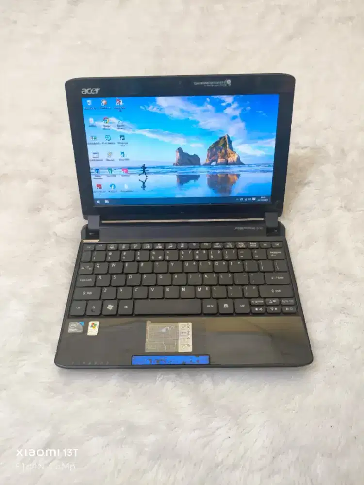 DIJUAL NOTEBOOK ACER,INTEL ATOM,RAM 2 GB, SSD 64 GB