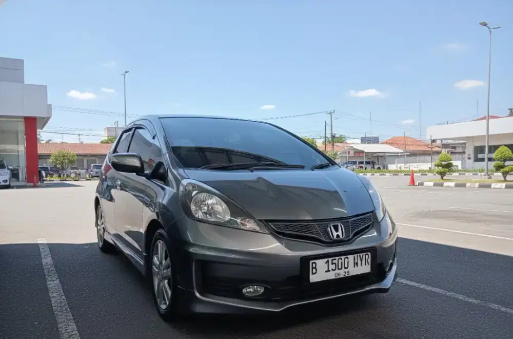 HONDA JAZZ RS 1.5 AT 2012