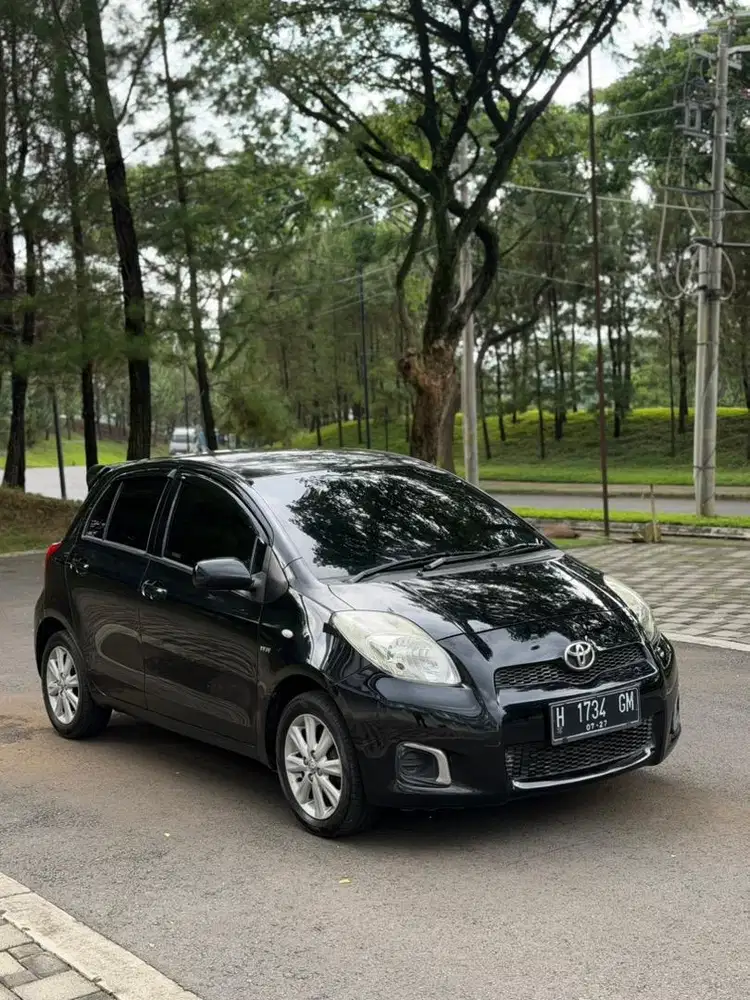 TOYOTA YARIS MATIC 2012