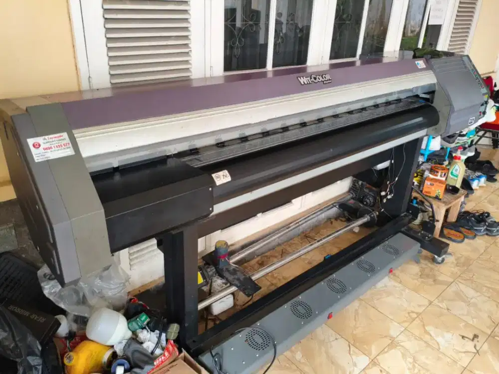 Mesin cetak wit-color digital