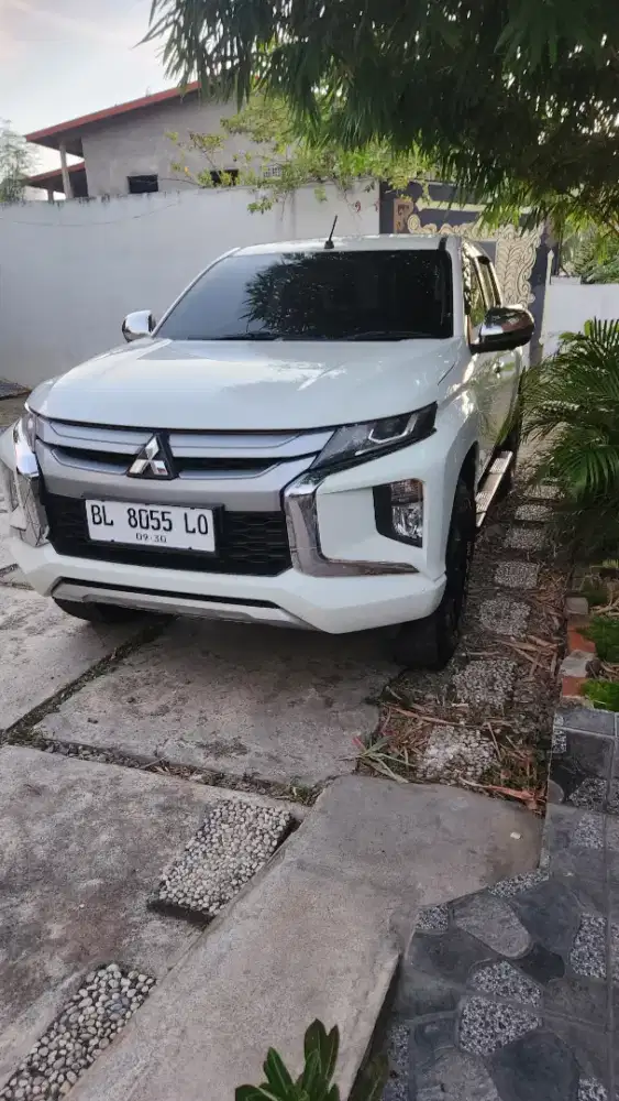 Mobil sangat terawat dan mulus...