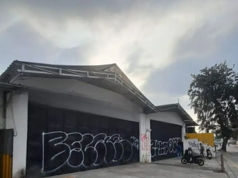 DISEWA 2 RUKO EX SORUM MOBIL DI KOMERSIL PONDOK BAMBUB JAKARTA TIMUR