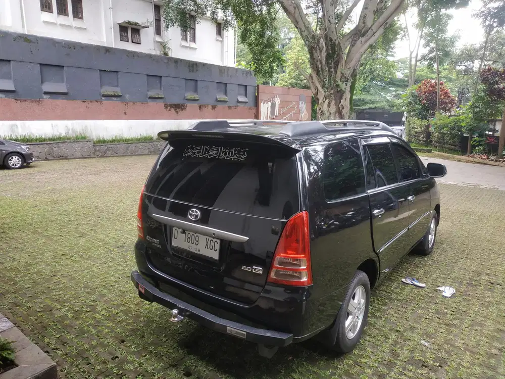 Toyota Kijang Innova 2005 Bensin