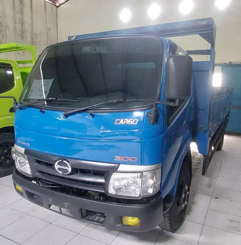 Dutro 130 HDL CARGO bak besi drop side 2021 super istimewa