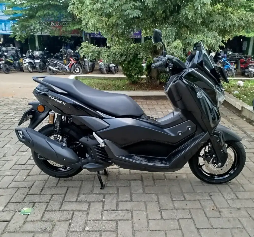 Nmax Neo S Remot ,jarang dipakai KM 3rb perak, pajak hidup 1 tahun