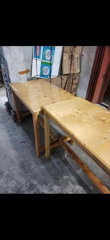 Meja kayu bekas dagang 2 buah