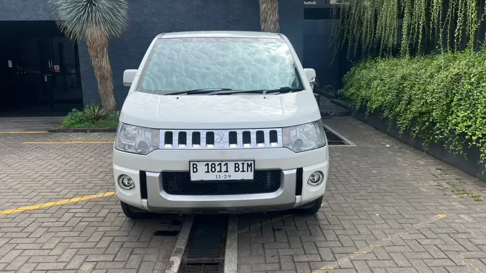 Mitsubishi Delica 2014 Bensin