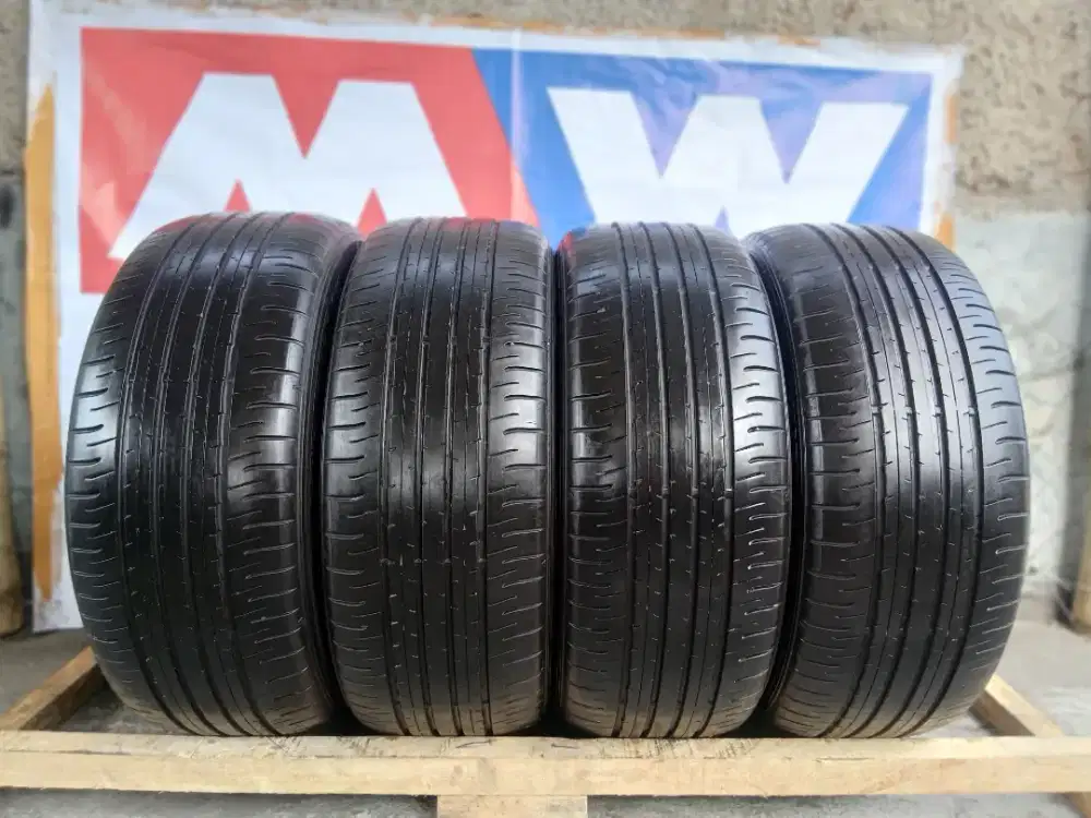 Ban Copotan 225/50R8 Dunlop Sp Sport 050