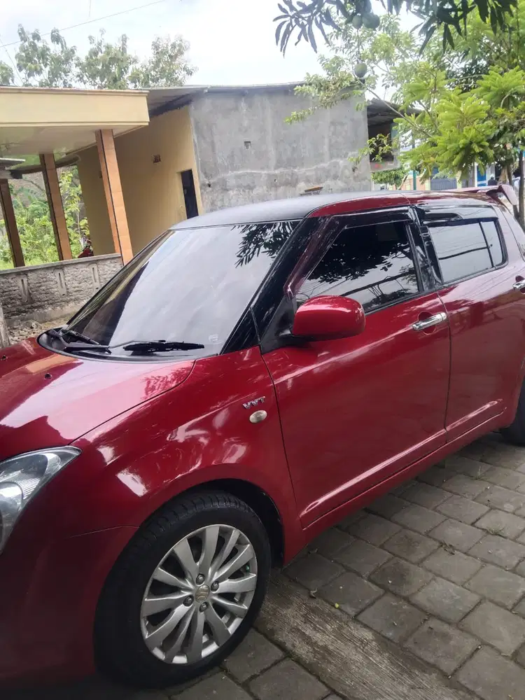Suzuki Swift 2010 Bensin