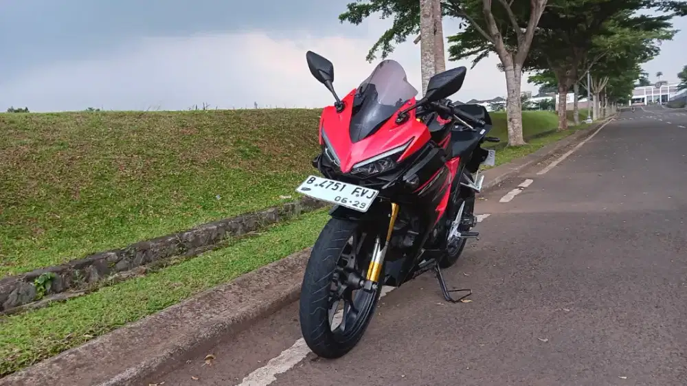 Honda CBR150R facelift 2019 low KM