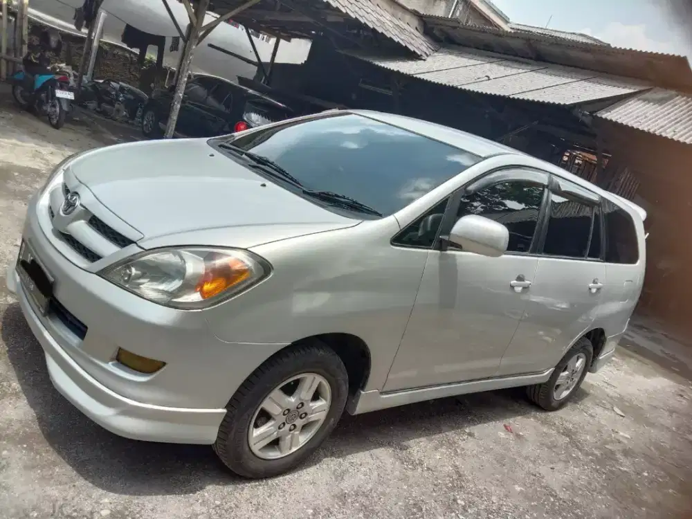 Innova Bensin G Manual 2005 bodykit Tom's