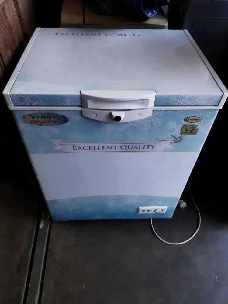 Freezer Box Daimitsu 120L Eks Resto