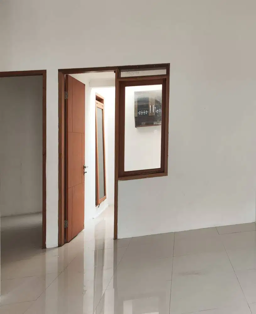 Dijual Murah Rumah di Komplek Bumi Adipura Bandung