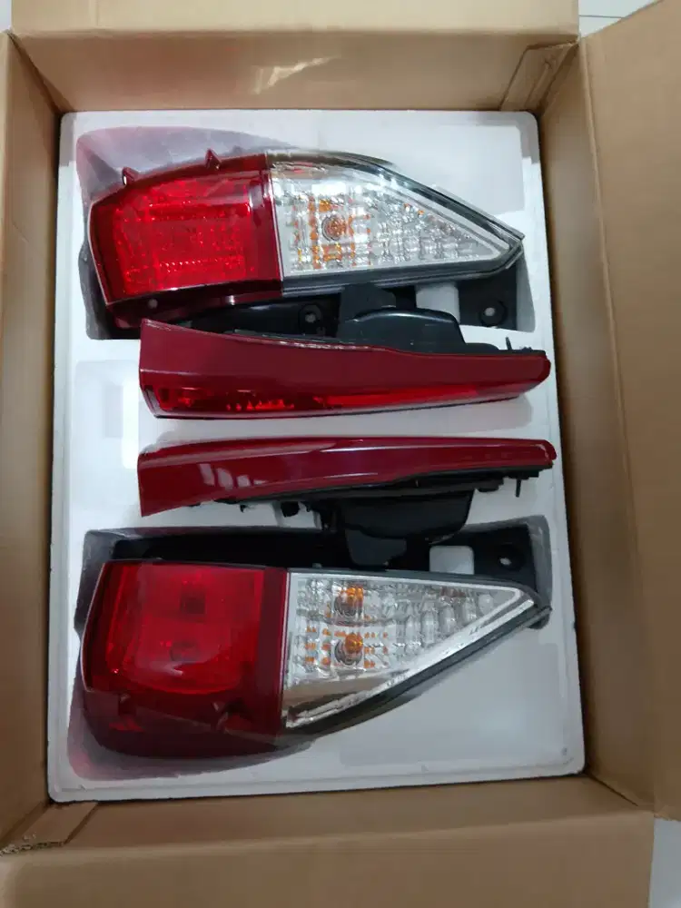 Stoplamp copotan original toyota innova reborn g 2024