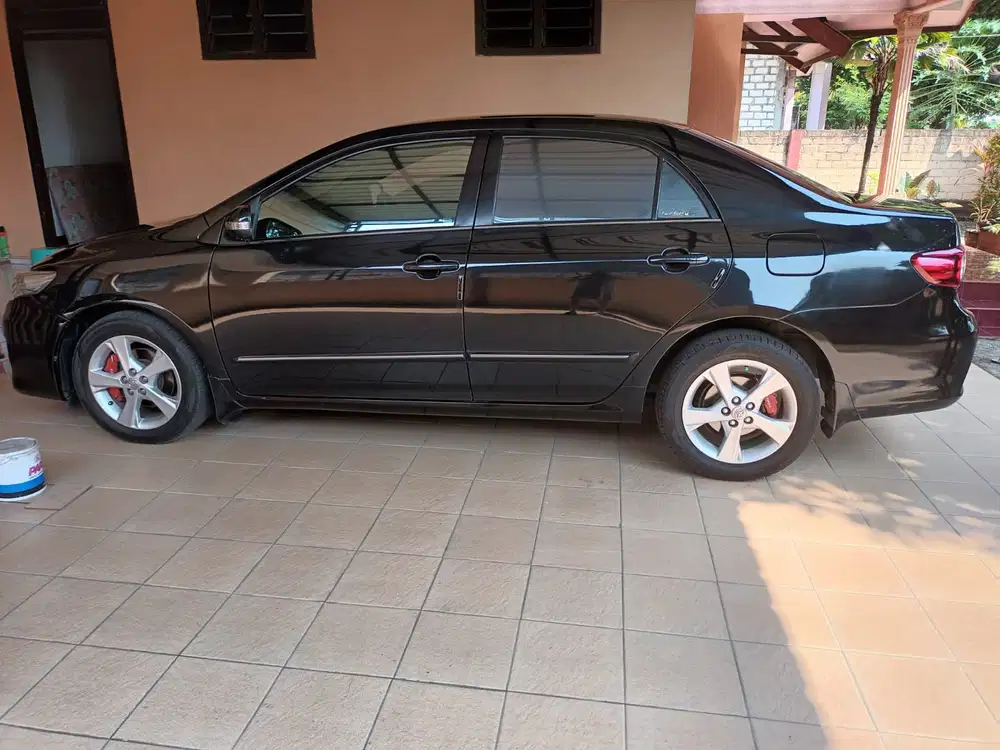 Toyota Corolla Altis 2010 Bensin