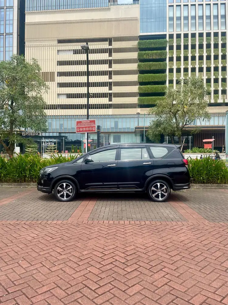 Toyota Kijang Innova 2022 Bensin