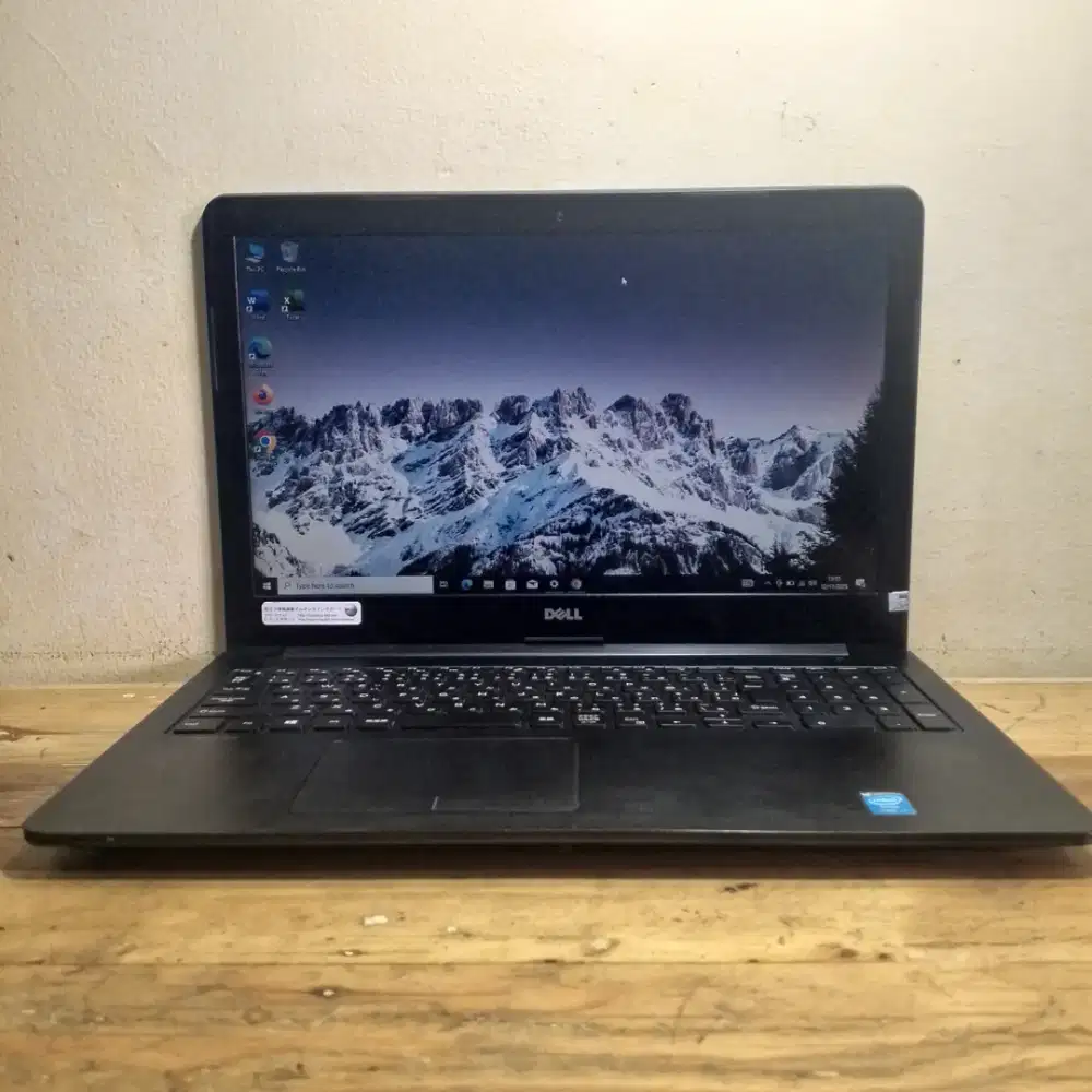 Dell core i3-5005U Ram 4 GB SSD 256 GB 15.6 inch