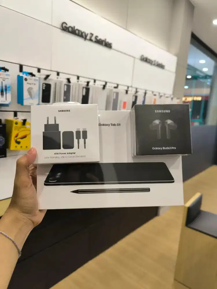 Samsung Galaxy Tab S11 12/256GB Free Galaxy Buds 3 Pro & Adapter 45W