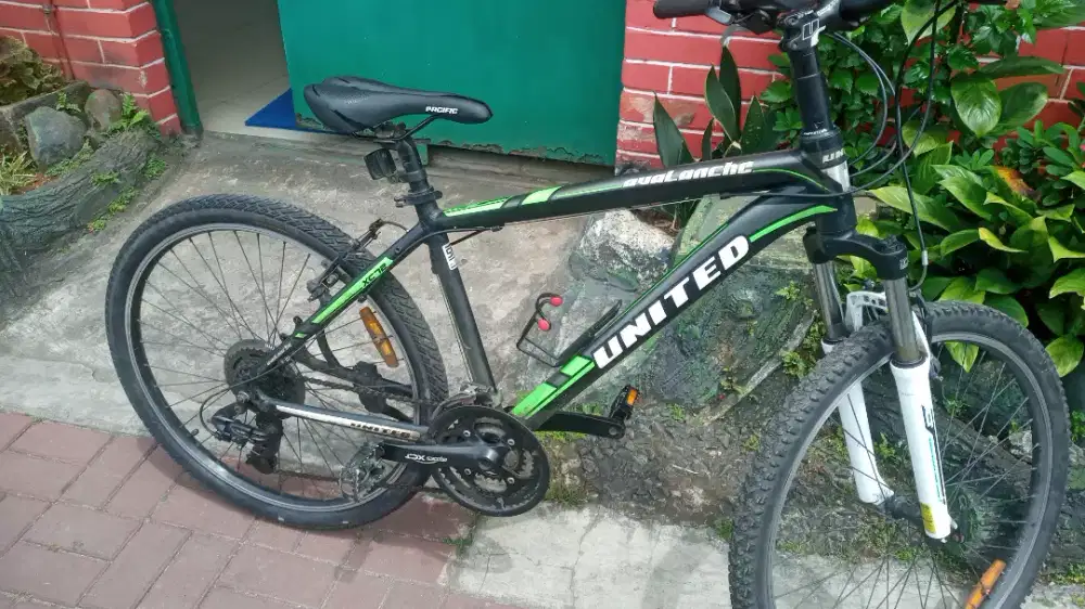 Sepeda MTB 26  UNITED XC72  AVALANCHE 7 SPEED