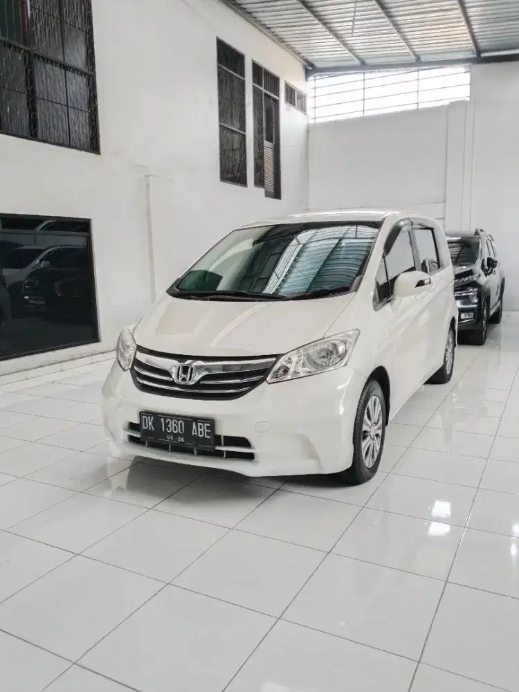 Honda Freed Psd 2013 asli Bali type tertinggi