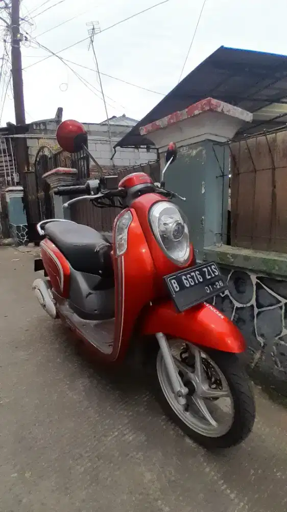 Bismillah jual honda scoopy thn 2015