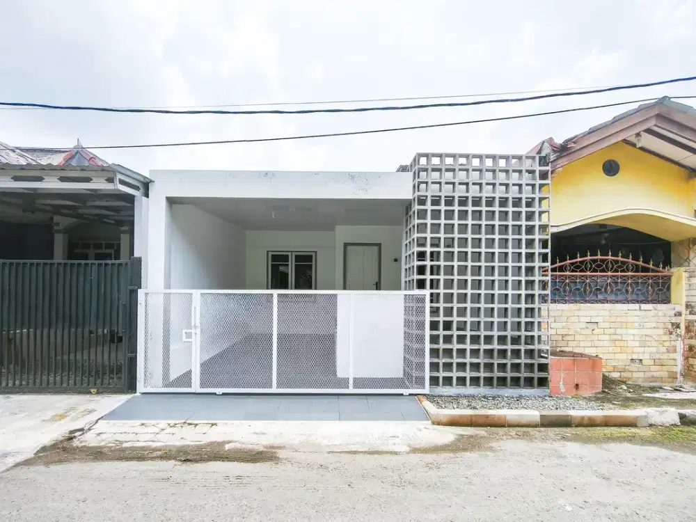 Rumah Hadap Timur 15 Menit ke RS Mitra Keluarga Bekasi Timur J-34106