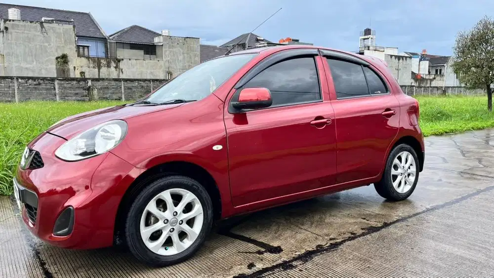 Jual Nissan March Manual Istimewa ex Pramugari Terawat