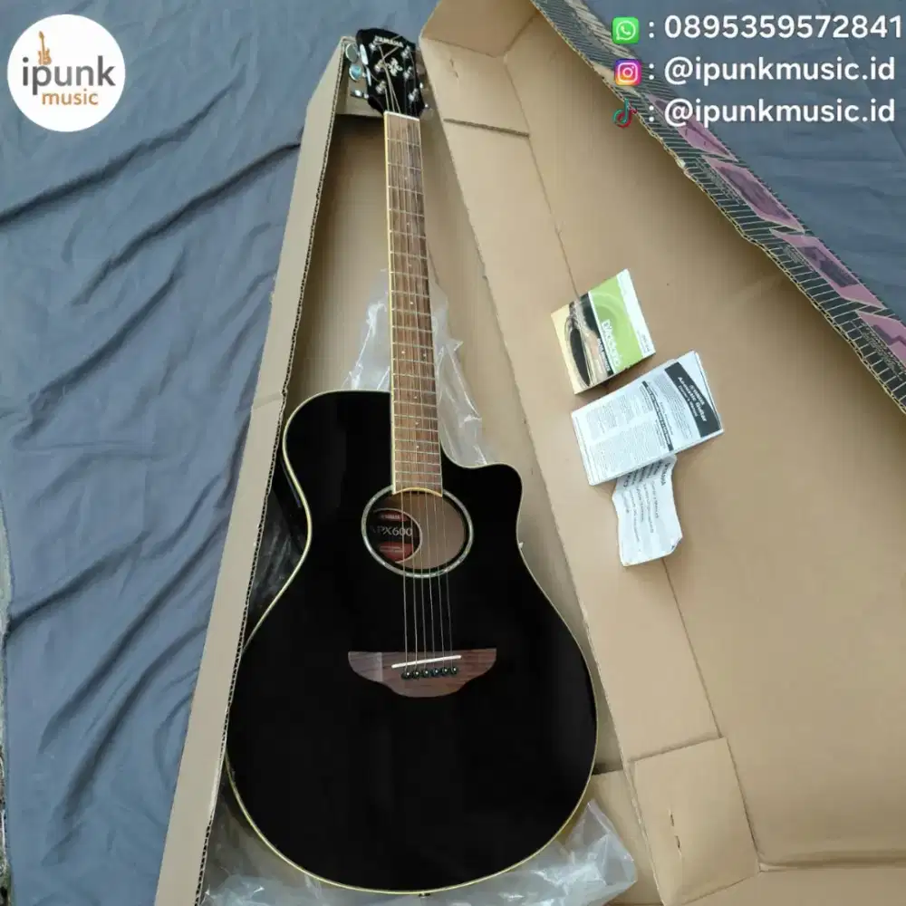 Yamaha APX 600 Original Gitar Akustik Elektrik Cutaway senar string