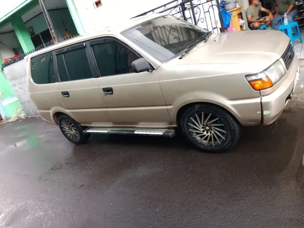 Toyota kijang Lgx 99 bensin plat B