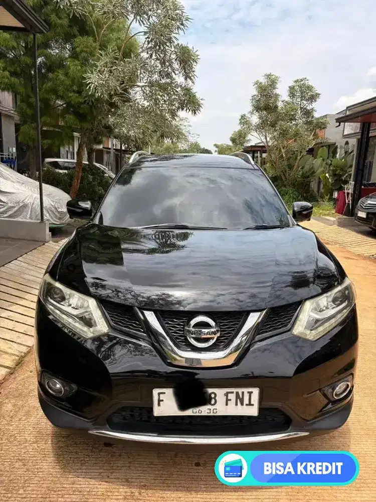 Nissan X-Trail 2.0 AT Hitam Pemakaian Pribadi