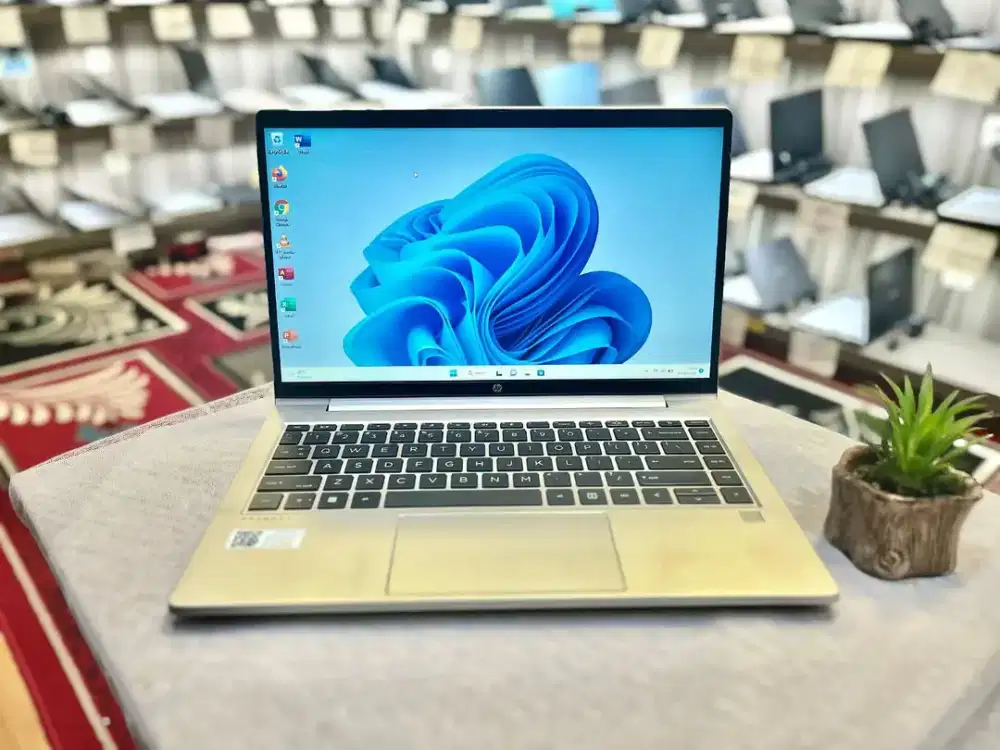 Laptop HP Probook 445. Ryzen 5. Ram 16gb. SSD 512gb. Bergaransi.