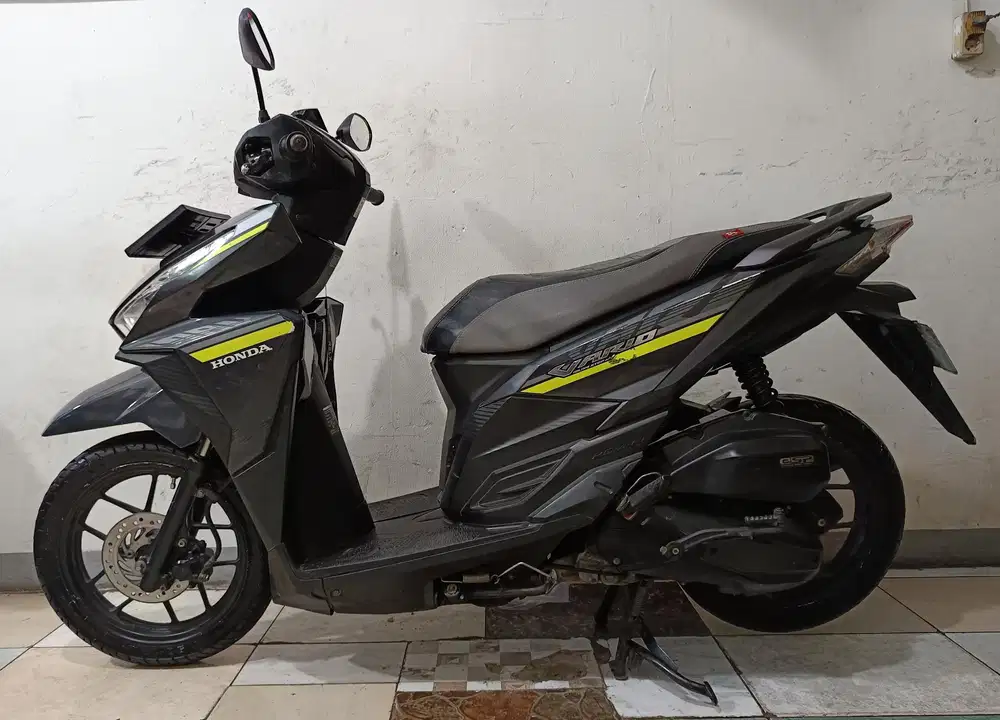 For sale vario led iss cbs 125 2017 sehat terawat