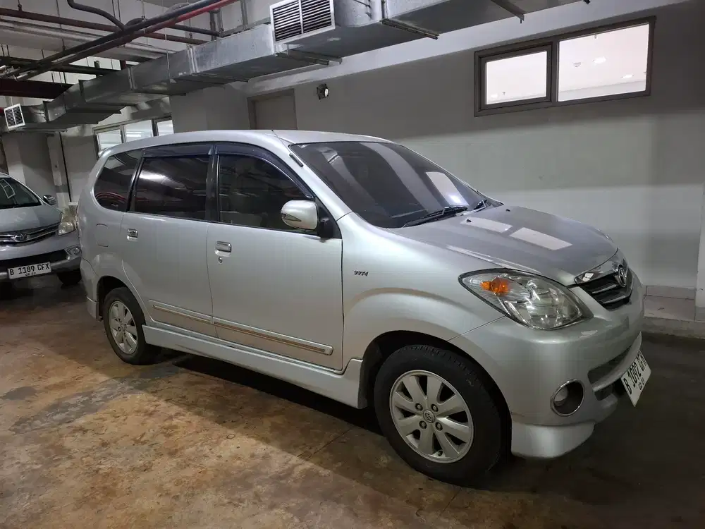 Toyota Avanza 2010 Bensin