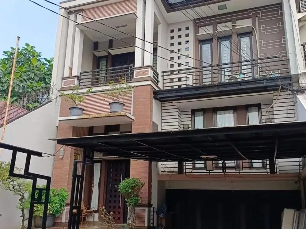 Rumah Dijual Strategis di Jl Sukabumi Utara Kebon Jeruk Jakarta