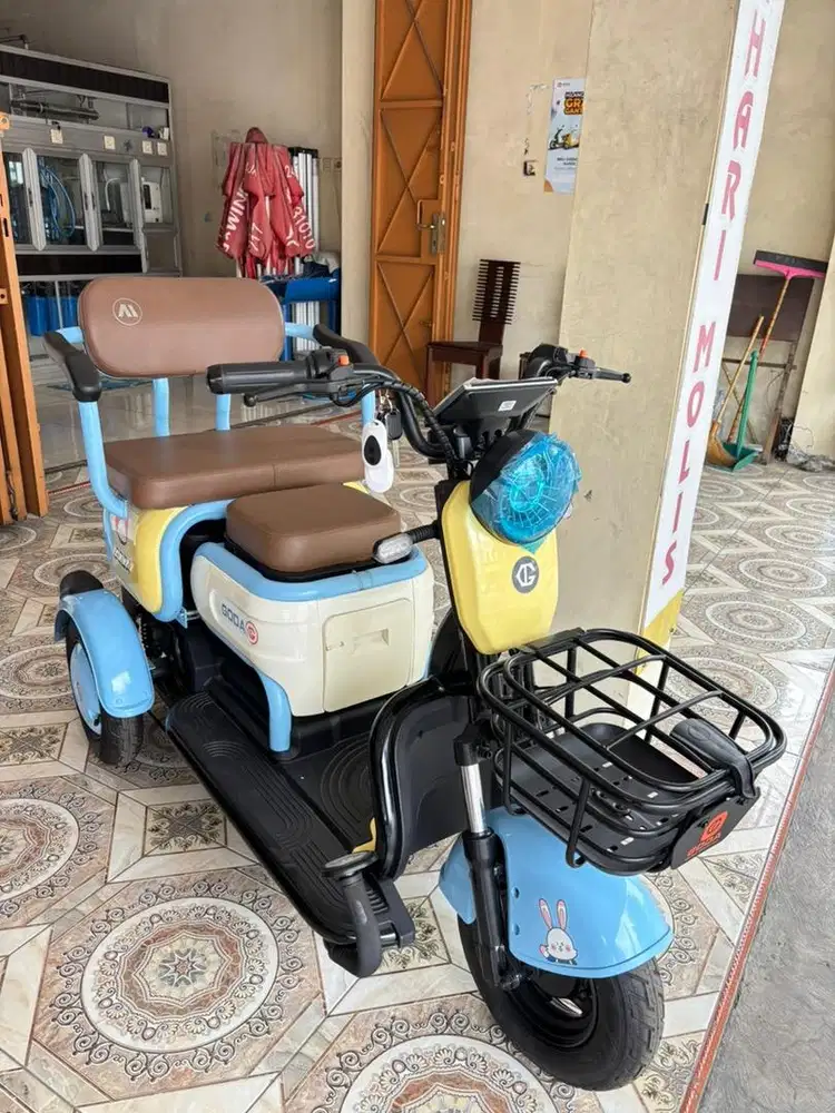 SEPEDA LISTRIK RODA 3 GODA GD320A