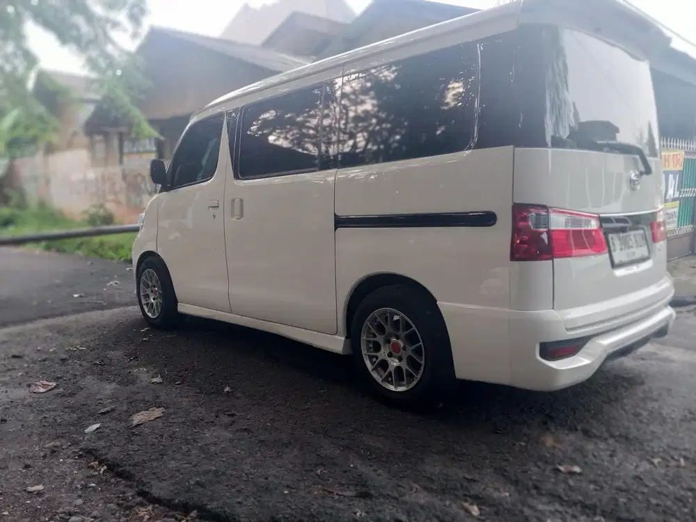 Daihatsu Luxio 2014 Bensin