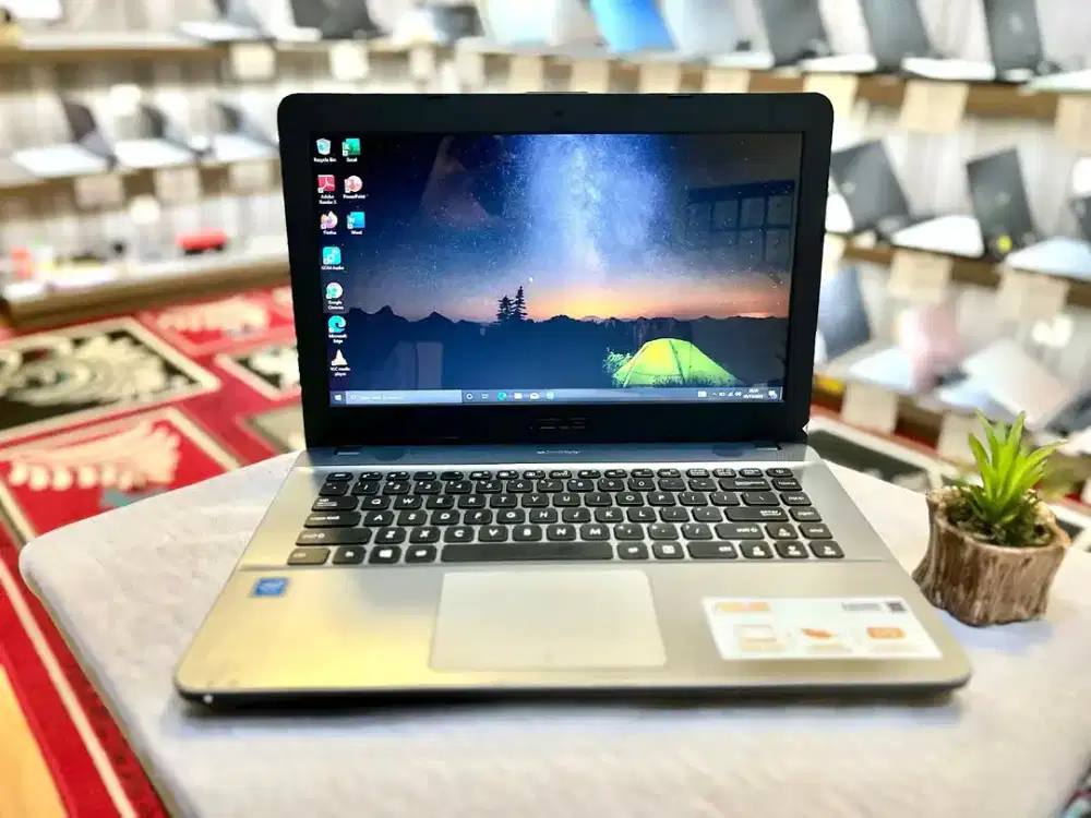 Laptop Asus X441M. Celeron N4000. Ram 4GB. SSD  256gb. Bergaransi
