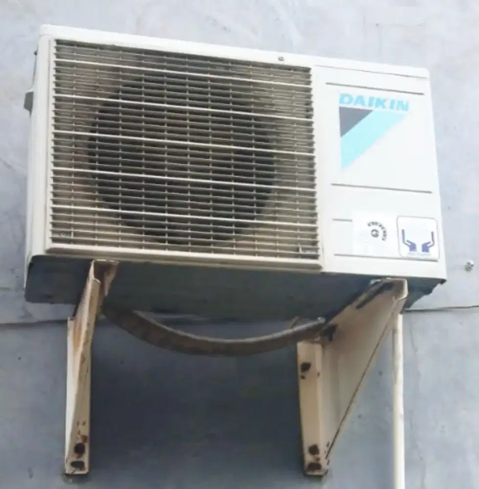 AC daikin 1/2 pk