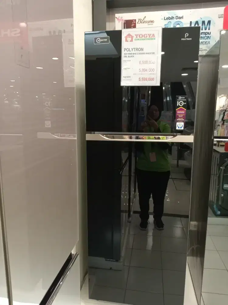 Sharp kulkas 2 pintu 352 liter