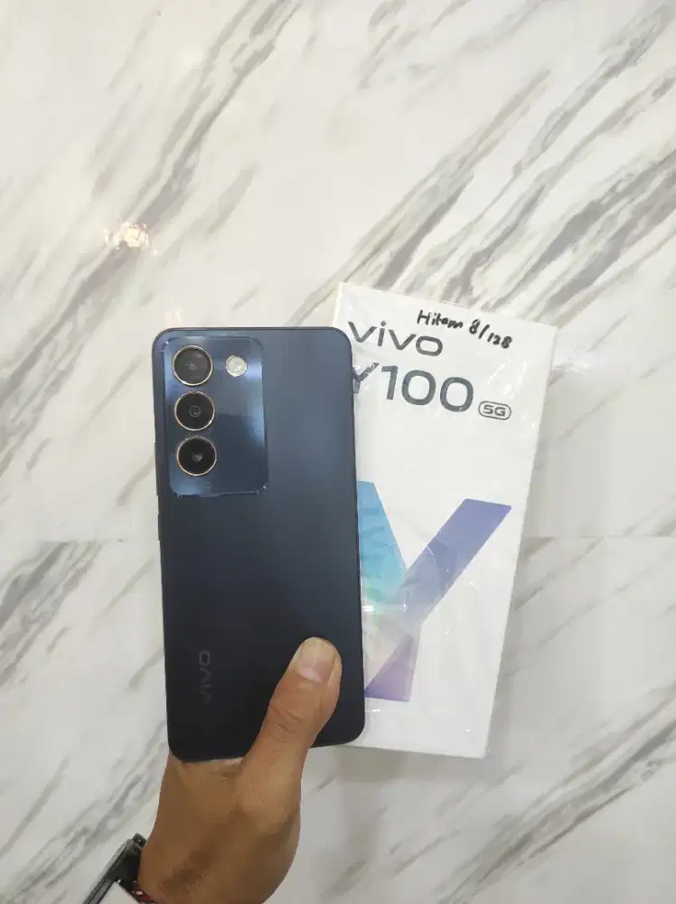 Vivo y 100 8/128 5g
