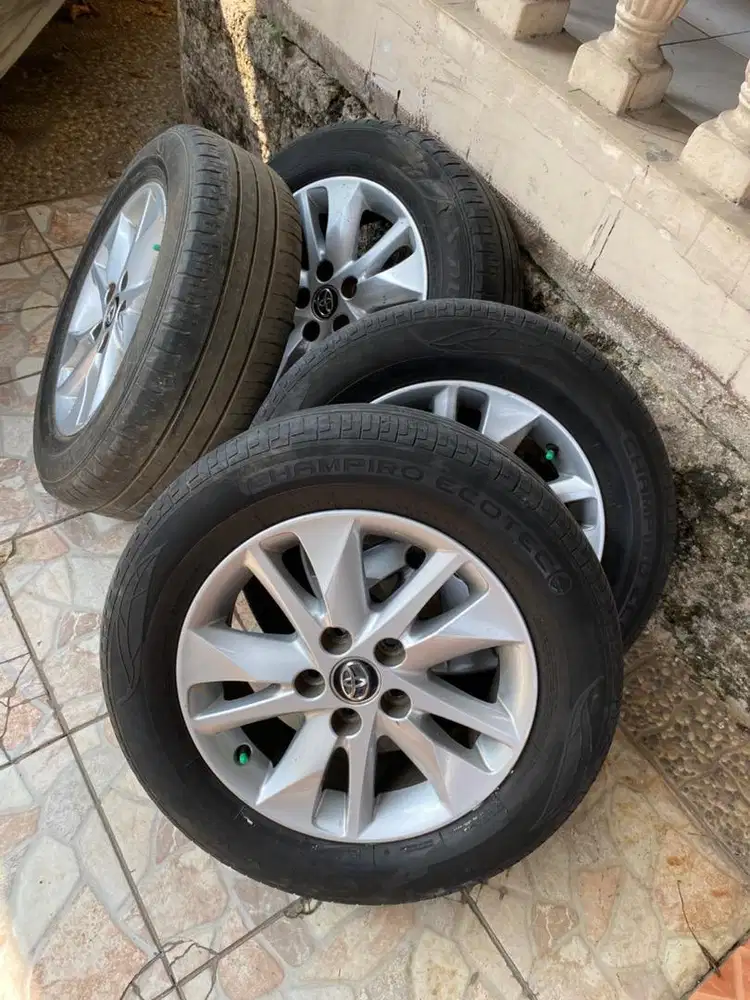 Velg Innova Reborn R16 + Ban Depok