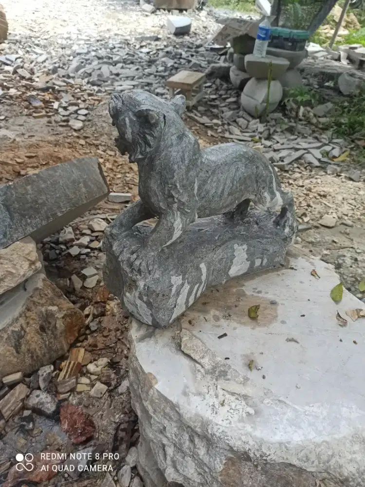 Kerajinan patung harimau batu onik hitam