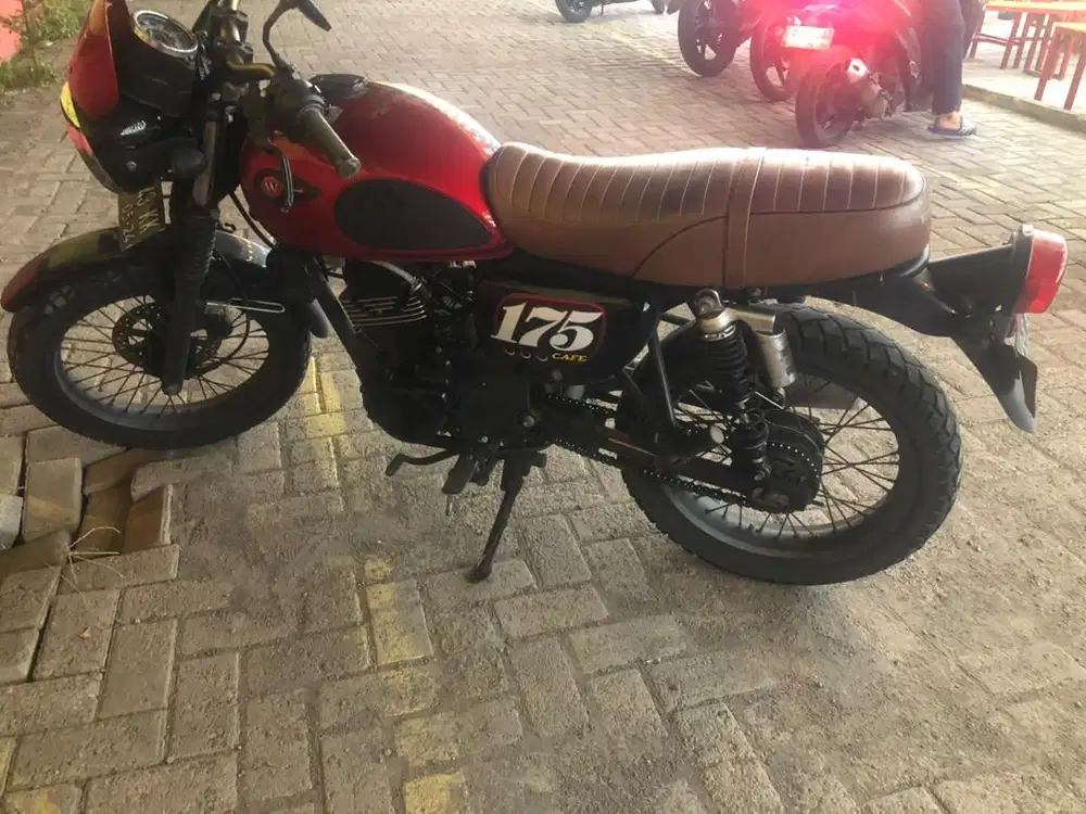 w175 merah pemakaian sendiri