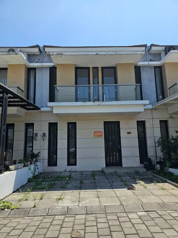 Jual rumah baru 2 lantai di perumahan Wellington Park ,Sidoarjo