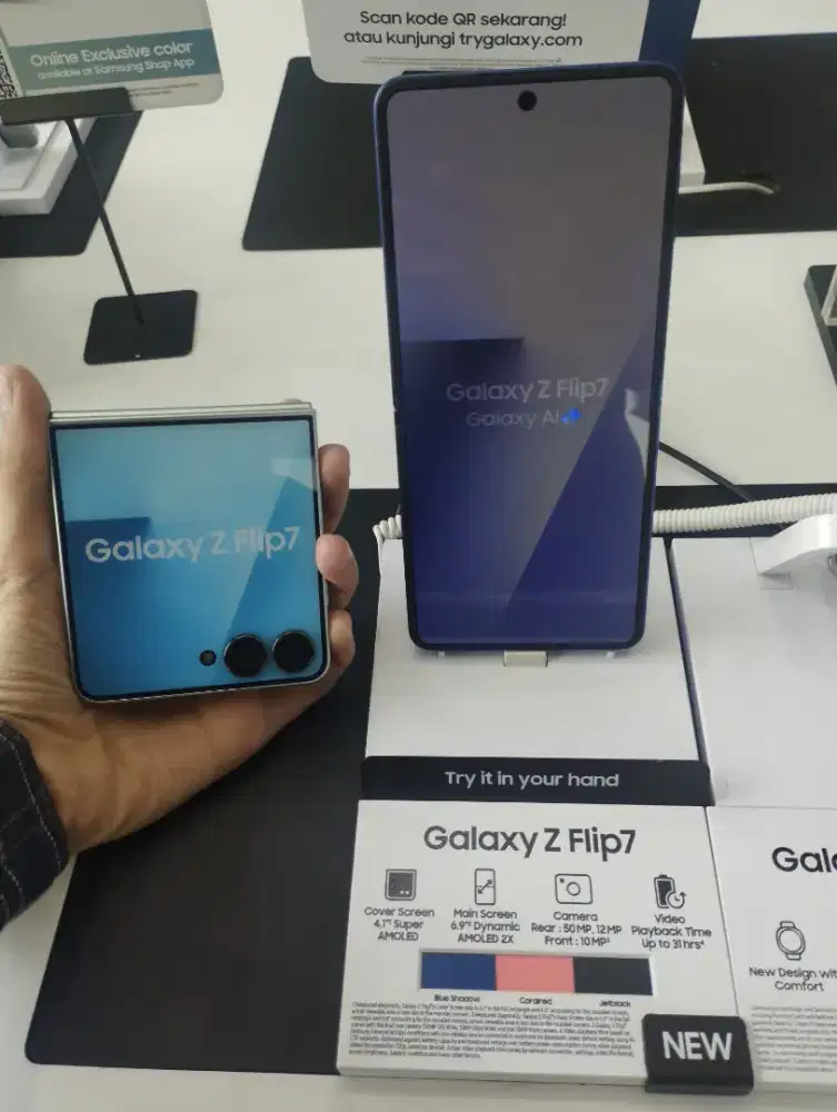 Samsung Galaxy Z Flip 7 - NEW