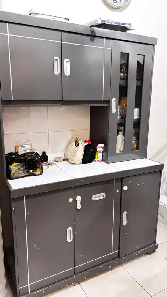 Dijual Lemari dapur & Meja Makan